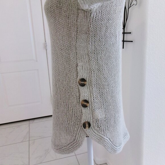 Alya Pale Green Longer Length Pullover Sweater S Small Button Detail on Sides - Picture 10 of 13